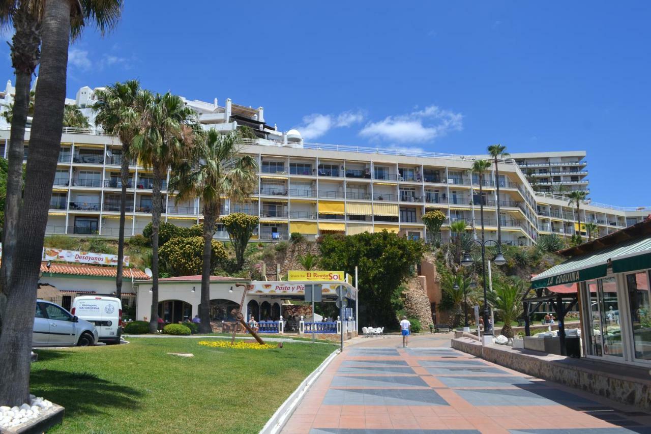 Sea Front Studio With Spacious Balcony Santa Clara Торемолинос Екстериор снимка