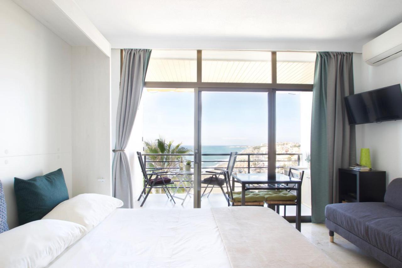 Sea Front Studio With Spacious Balcony Santa Clara Торемолинос Екстериор снимка